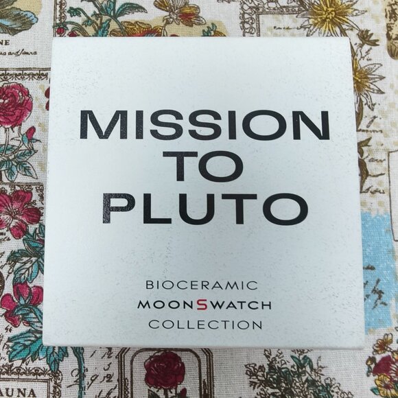 👑POSH NWT Swatch X Omega Bioceramic Moonswatch Mission To Pluto Watch - Picture 5 of 5